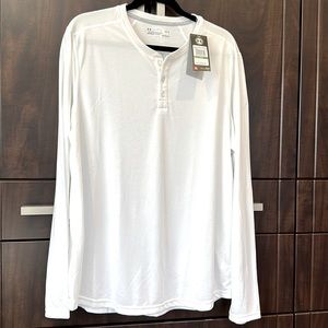 New with tags size Large Under Armour Men's UA Loose Heat-gear Shirt Long Sleeve